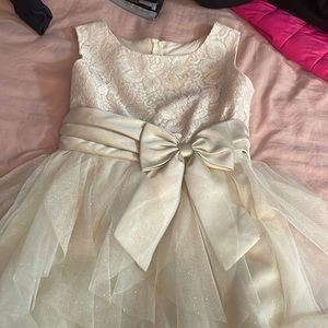 Little girls dress size 8